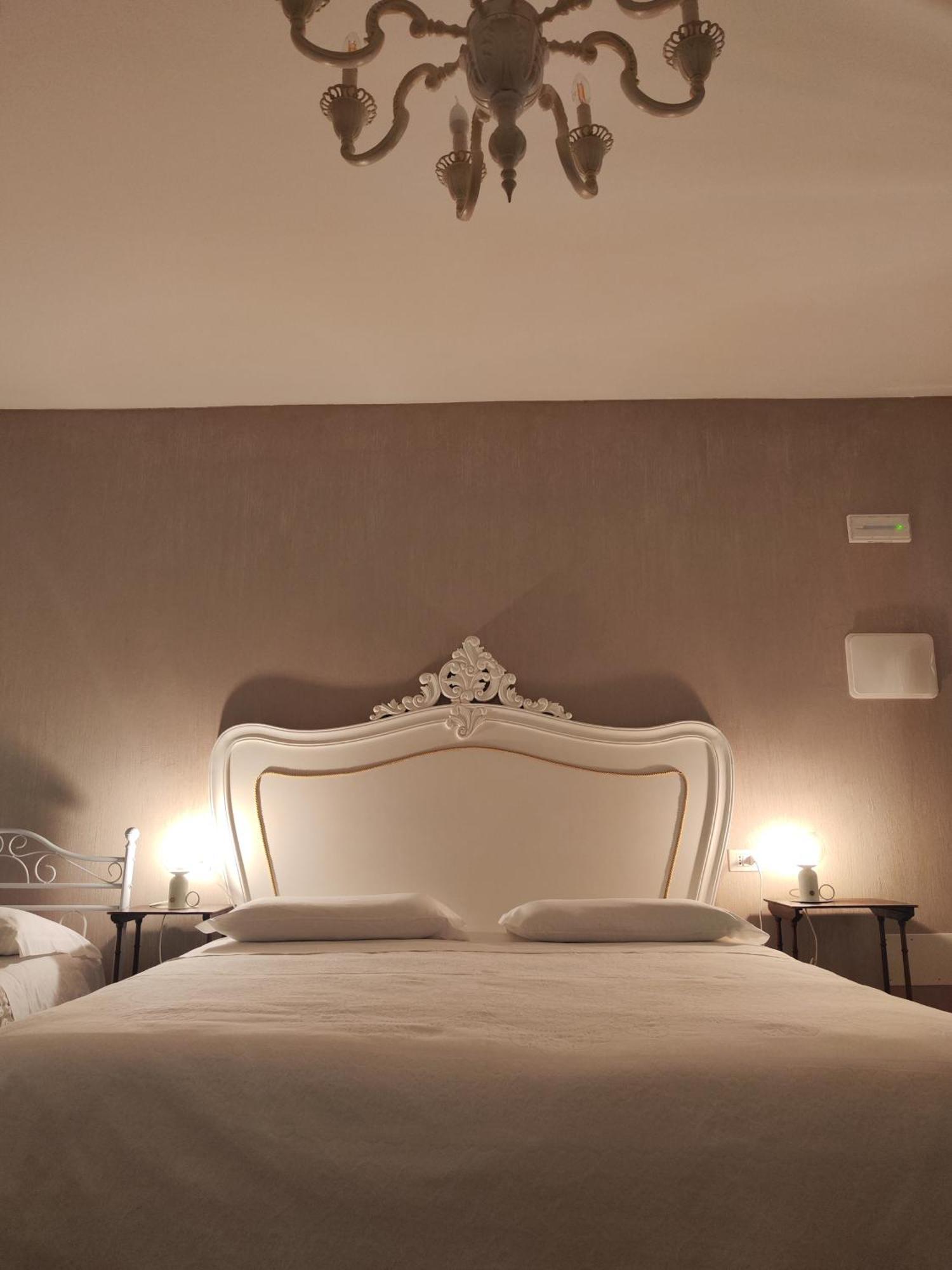 Garda Relais Antica Romelia Bed & Breakfast Montichiari Eksteriør bilde