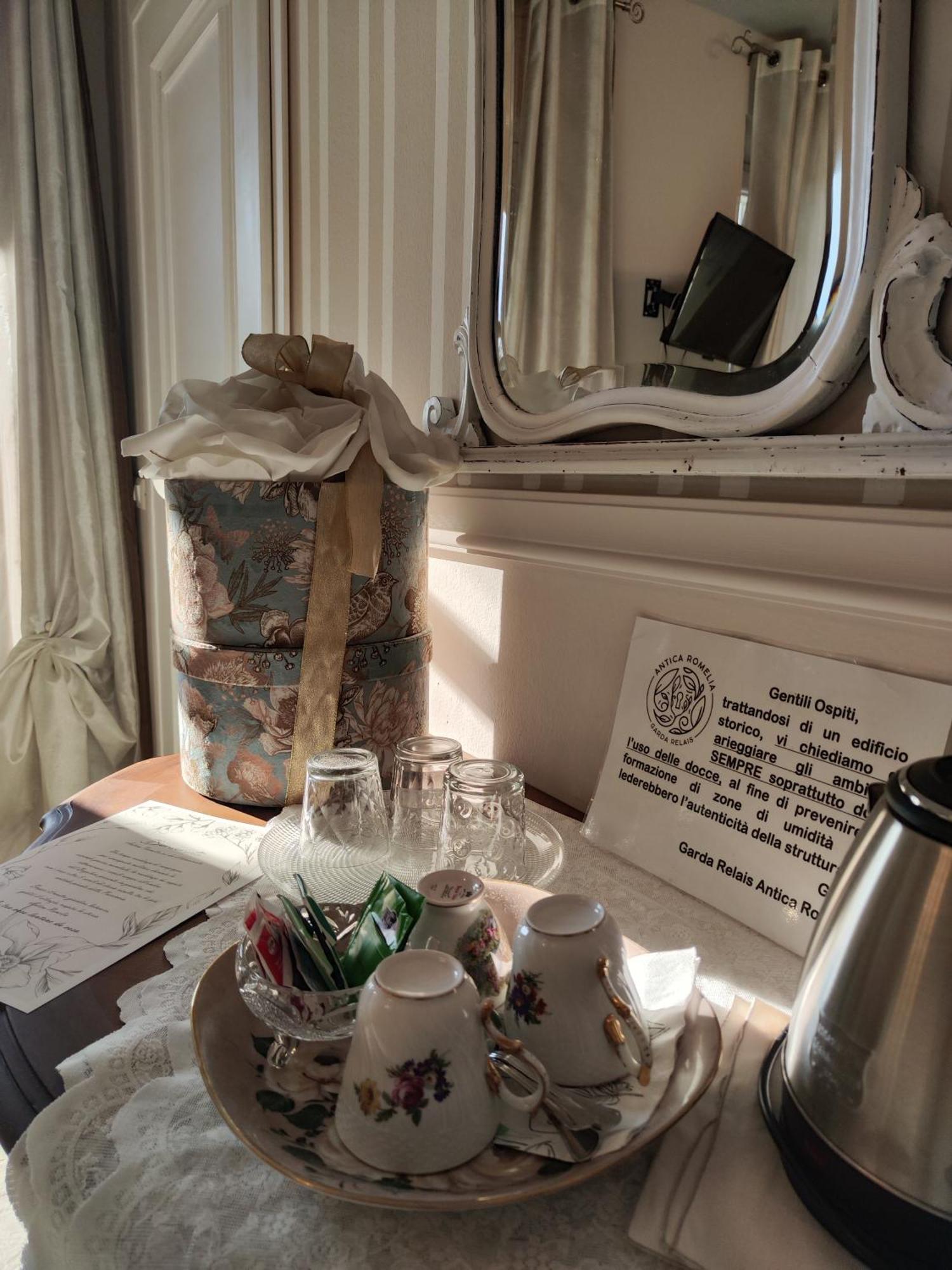 Garda Relais Antica Romelia Bed & Breakfast Montichiari Eksteriør bilde